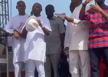 Billionaire Arthur Eze Donates 5 Billion Naira to Anambra State Government (Video)