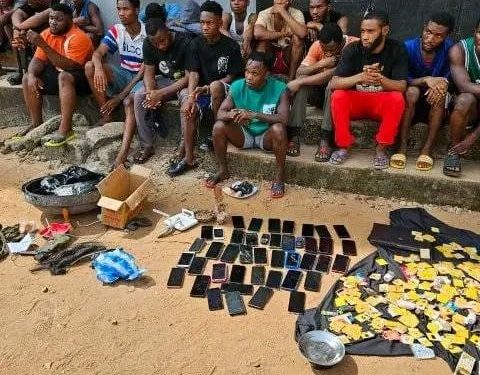 Security operatives raid Yahoo boys’ buildings in Anambra, arrest 30