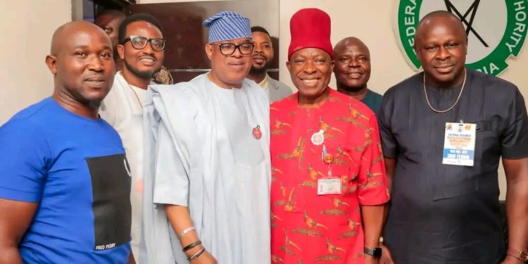 Sen. Umeh Leads Abule-Ado Landlords To A Truce With The F.H.A Management