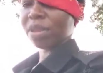 Moment Anambra Female Police Defeated Male Police In Shooting Trial (Video)