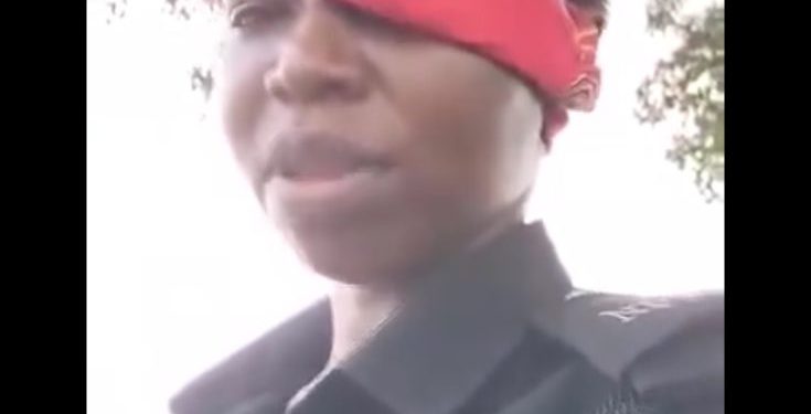 Moment Anambra Female Police Defeated Male Police In Shooting Trial (Video)