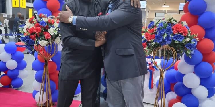 Chairman of United Nigeria Airlines Celebrates Air Peace’s Landmark Inaugural Flight to London