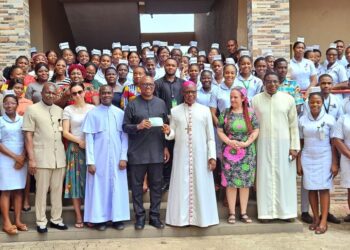 Peter Obi Visits St. Charles Borromeo Hospital In Onitsha, Donates N10m