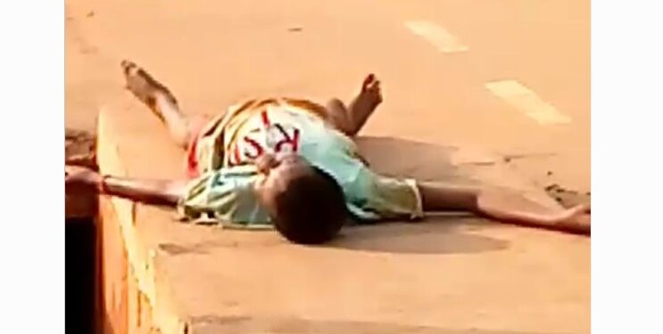 In Anambra, Young Lady Dies After Taking ‘Colos’ (Video)