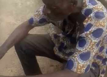 Anambra Man Forgets Road to His House, Spends Two Nights on Roadside (Video)