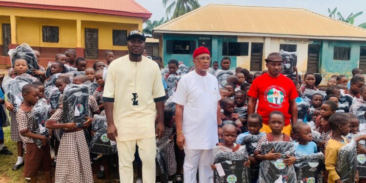 Anambra Family Association In US Supports Anambra Government, Distributes 4500 Bags to Pupils