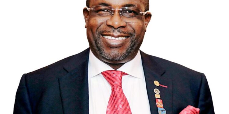 Billionaire Sir E donates ₦100m to UNN