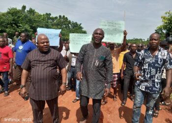 Landlords protest destruction of buildings hotel, barricade Achebe airport road