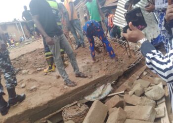 2-storey shop collapses in Anambra market, scores feared dead, trapped