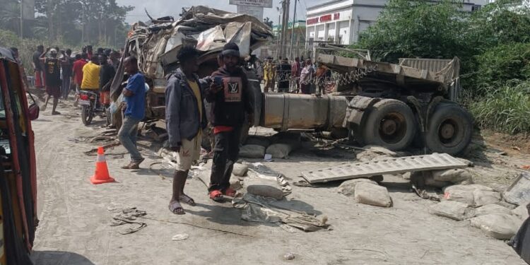 Truck driver kills 5, injure 6 in Anambra multiple auto crash