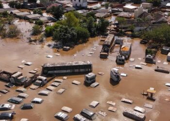 Mother, baby, two others feared dead as flood wreck havoc in Nnewi