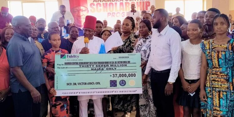Anambra: Victor Umeh Splashes 37M on Scholarship to Students in 58 communities