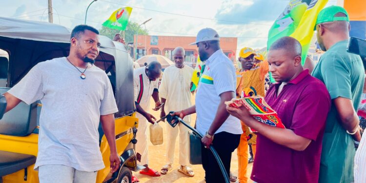 Jubilation as APGA Flag Bearer Share free petrol to Keke Operators in Anambra