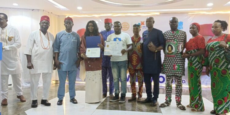 A Well-deserved Recognition: Prof. Orogbu Honoured By The Rotary Club Of Awka