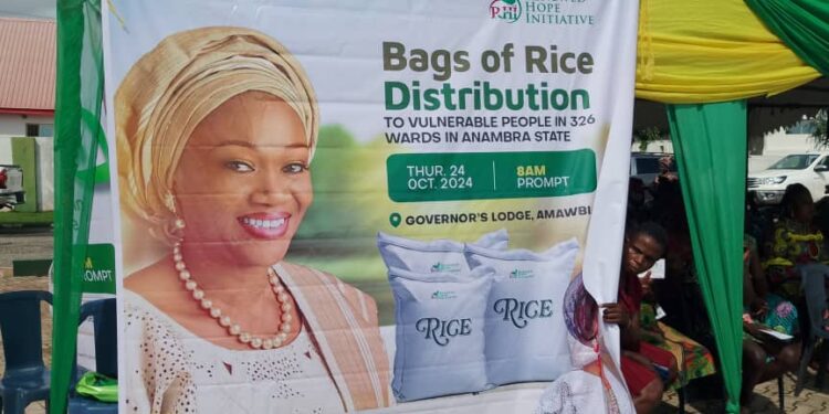 Hardship: Nigeria’s First Lady donates 1,200 25kg bags of rice to women, vulnerable in Anambra