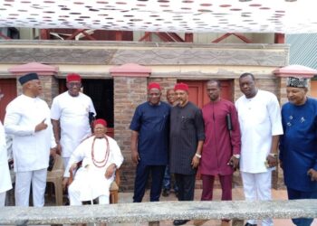 Akpabio, Osigwe, Bishops, others join Nnewi monarch to bid late wife farewell