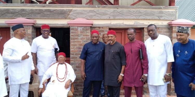 Akpabio, Osigwe, Bishops, others join Nnewi monarch to bid late wife farewell