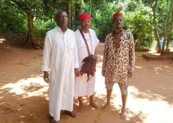 Lawyer goes traditional, collects staff from deity in Anambra.