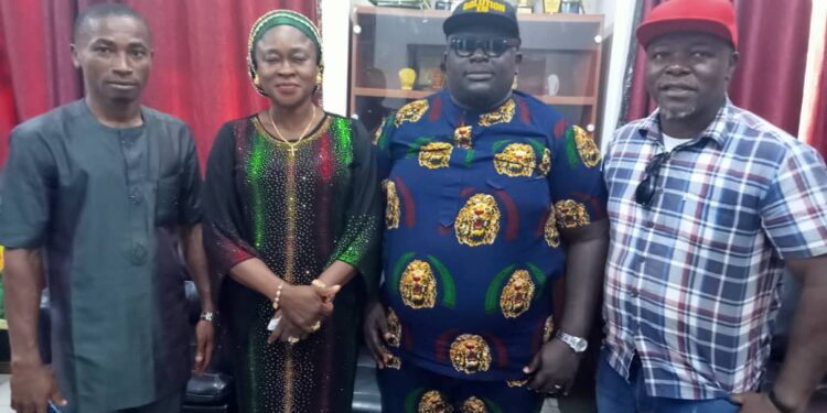 Commissioner, lawmaker hail Achina Age Grade for building teachers’ quarters in Anambra school