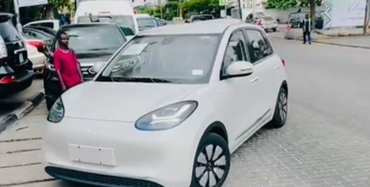 Anambra Billionaire, Ned Okonkwo Partners CIG Motors,Orders 2000 Electric vehicles.(Video)