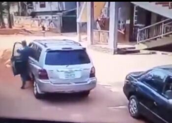 CCTV Captures Moment A Man Stole An SUV in Anambra.(Video)