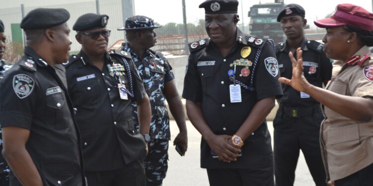 Yuletide: Police dismantle checkpoints as FRSC assures smooth traffic in Anambra