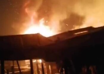Traders count loses as fire razes Ogbosisi market in Onitsha
