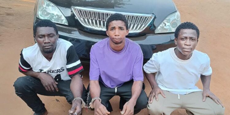 Police nab 3 car snatchers, recover one vehicle in Anambra
