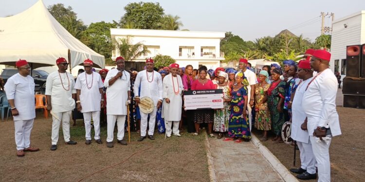Title Holders in Anambra community empower 81 petty traders, artisans with N21m