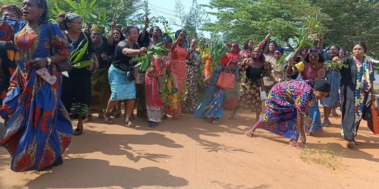 We’ll set ablaze houses of spouses’ killers – Protesting Anambra women vow