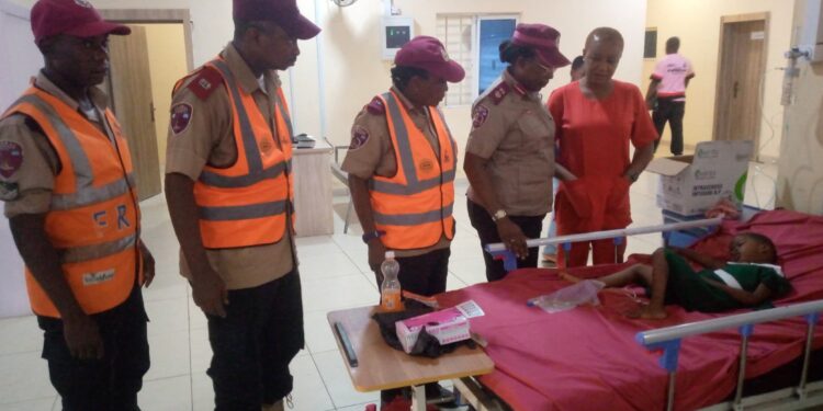 6 perish as truck crashes into building, vehicles in Nnewi