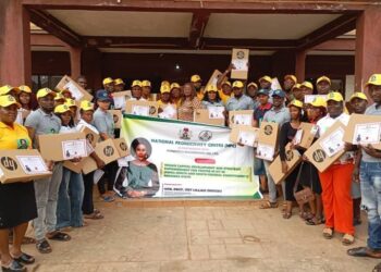 Anambra lawmaker empowers 100 youths in ICT, donates 100 laptops, cash