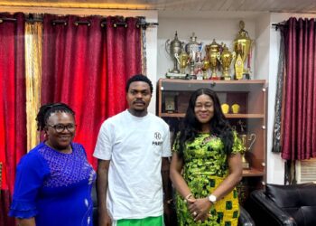 Philanthropist B-Lord Offers Scholarships to Pupils in Anambra School