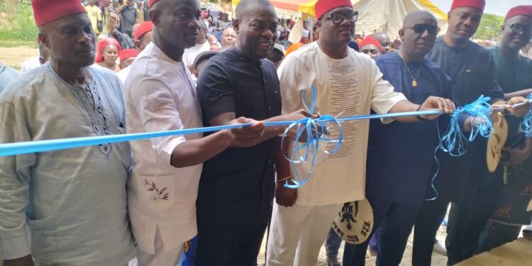 Elders, Youths Hail Anambra Lawmaker over Commissioning of School Building