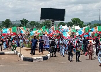 Tinubu’s Visit: APC Outshines APGA at Anambra Airport [Photos]