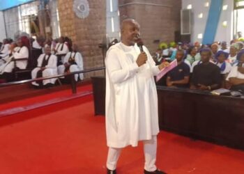 Ukachukwu Attends Church Service At All Saints Anglican Cathedral Onitsha, Donates ₦100 Million Naira.