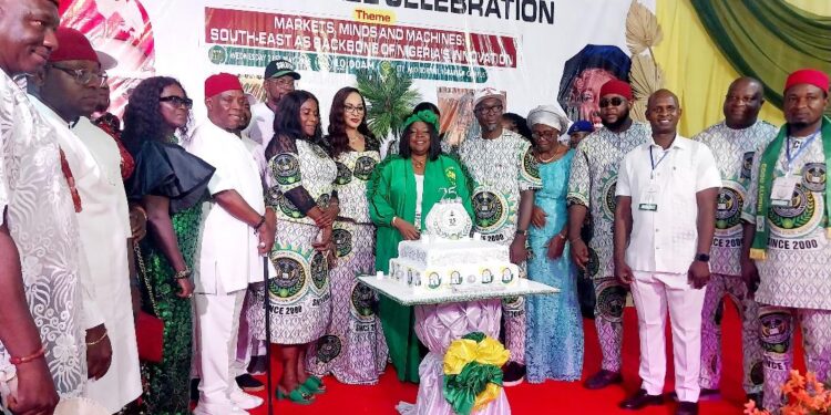 Ojukwu Vasity Honours Emma Bishop Okonkwo, Mbadinuju, Others at silver jubilee.