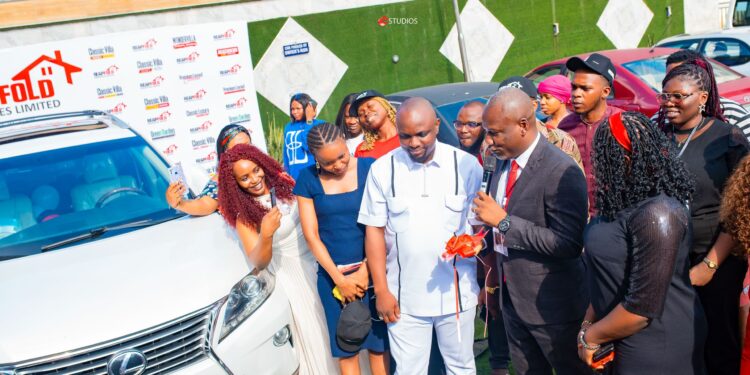 Estate Firm Gifts Luxury SUV Car To Agent, Others In Anambra