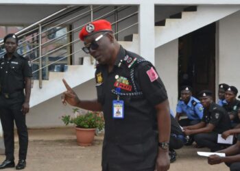 3 Police Officers Detained for Searching People’s Phone in Anambra.