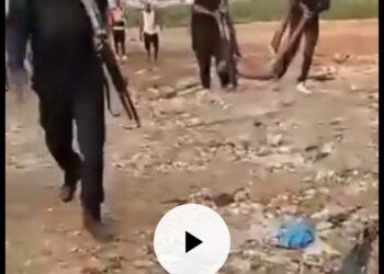 Agụnechemba Allegedly Kills 12-Year-Old Boy in Onitsha, Attempts to Flee (Video)