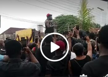 Police Issue Stern Warning to VeryDarkMan, As Youths Storm Awka in Black