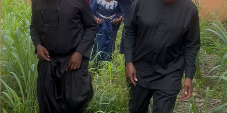 Peter Obi Donates ₦10 Million to Anglican Church in Anambra