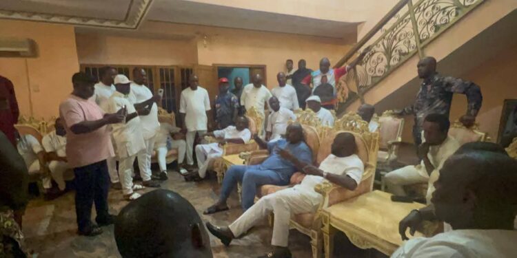 Anambra 50 Billionaires Pays Courtesy Call To Ikukuoma At His Country Home, Osumenyi