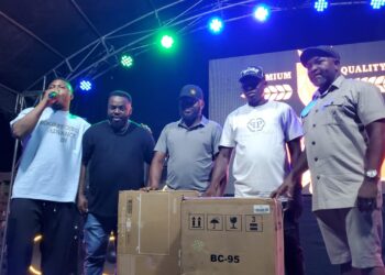 Comedy Frenzy: Funny Bone Turns Nwoke Udi Palmwine Bar Into Fun Zone