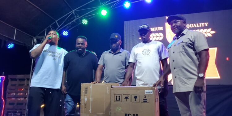 Comedy Frenzy: Funny Bone Turns Nwoke Udi Palmwine Bar Into Fun Zone