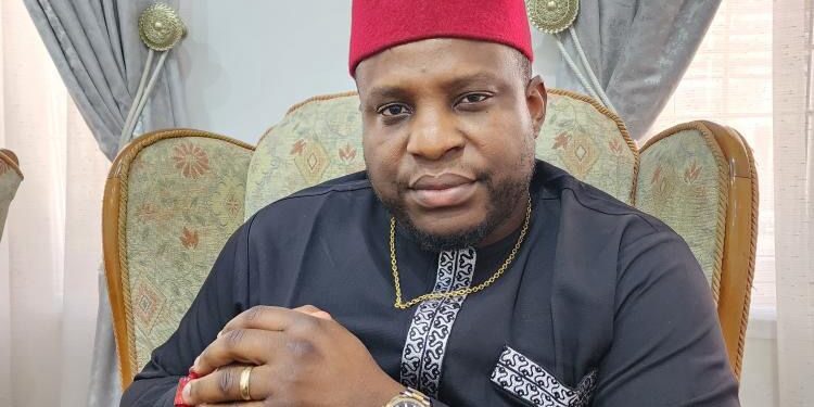 Dr Kene Ojukwu Rewards 7 Top COOU Medical Students, Donates to Support College of Medicine