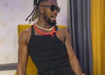 Flavour n’Ụtụtụa Denies Scamming Fans with Flavour n’Abalịa’s Name