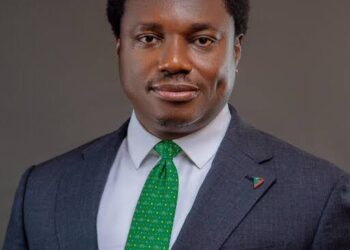 VFD CEO, Nonso Okpala Supports Boss, Tony Elumelu, Gifts Homeless Boy N1m.(Video)