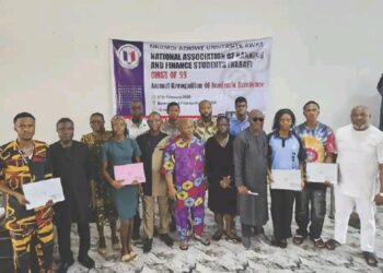 Alumni Association Empowers Students with laptops, school fees