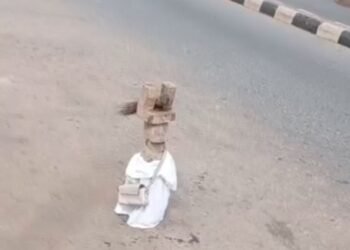 Fear as Unknown Deity Takes Over Major Road in Anambra (Video)